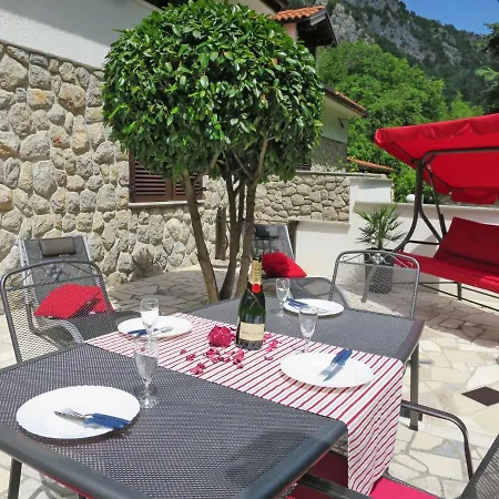 Appartamento Oscha By Interhome